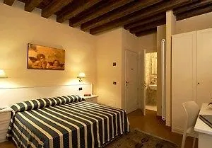 Venice Resorts Guest House Venise